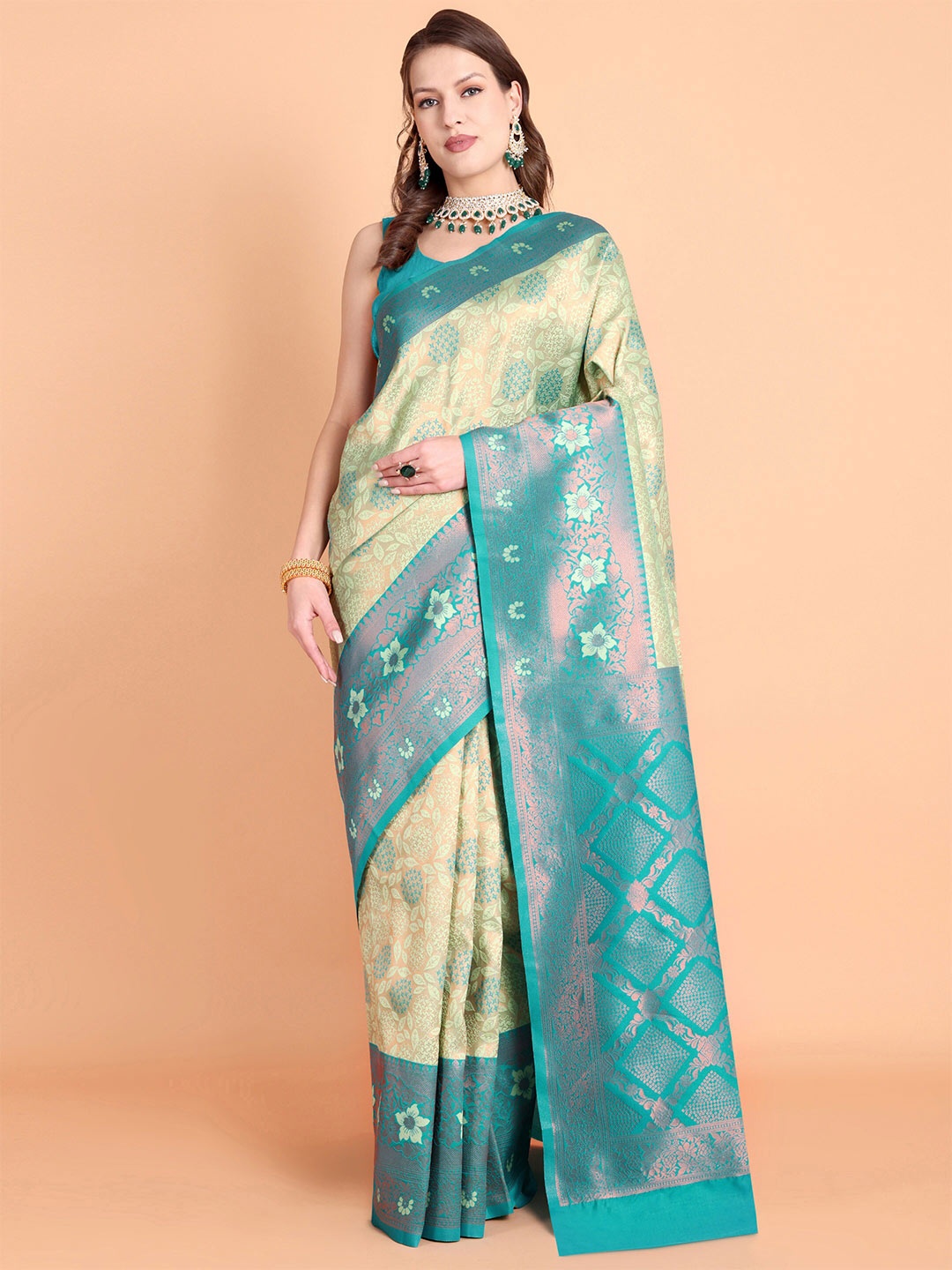 

Taslar Floral Woven Design Zari Banarasi Saree, Beige