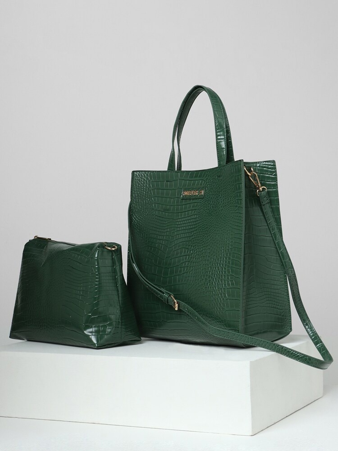 

FOREVER 21 Animal Textured Oversized Structured Handheld Bag, Green