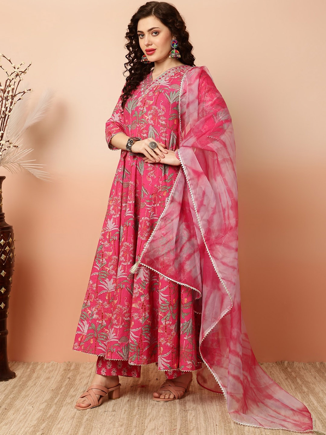 

KIMAYRA Floral Printed Panelled Pure Cotton Kurta with Palazzos & Dupatta, Pink