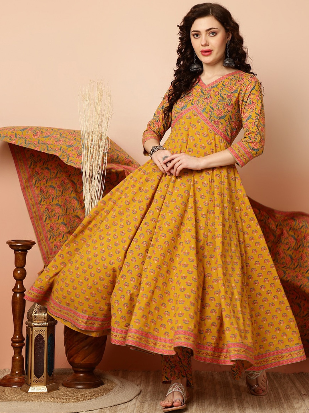 

KIMAYRA Floral Printed Regular Pure Cotton Kurta with Palazzos & Dupatta, Mustard