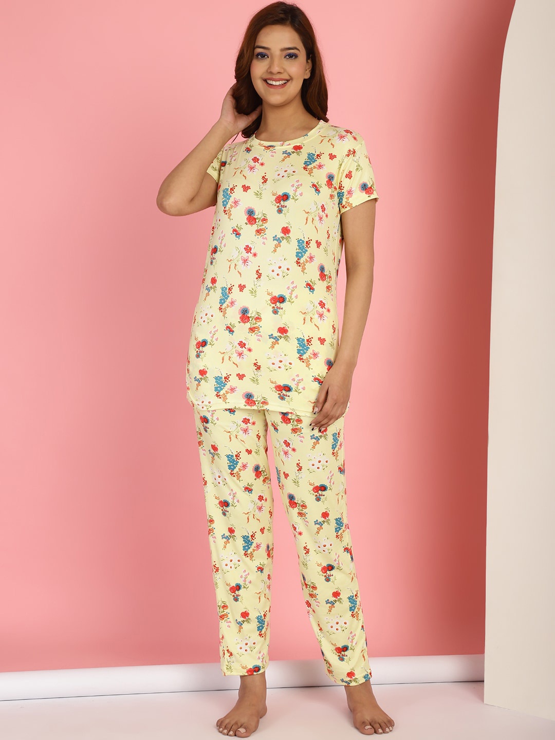 

GRACIT Floral Printed Cotton Lycra T-shirt With Pyjamas, Beige