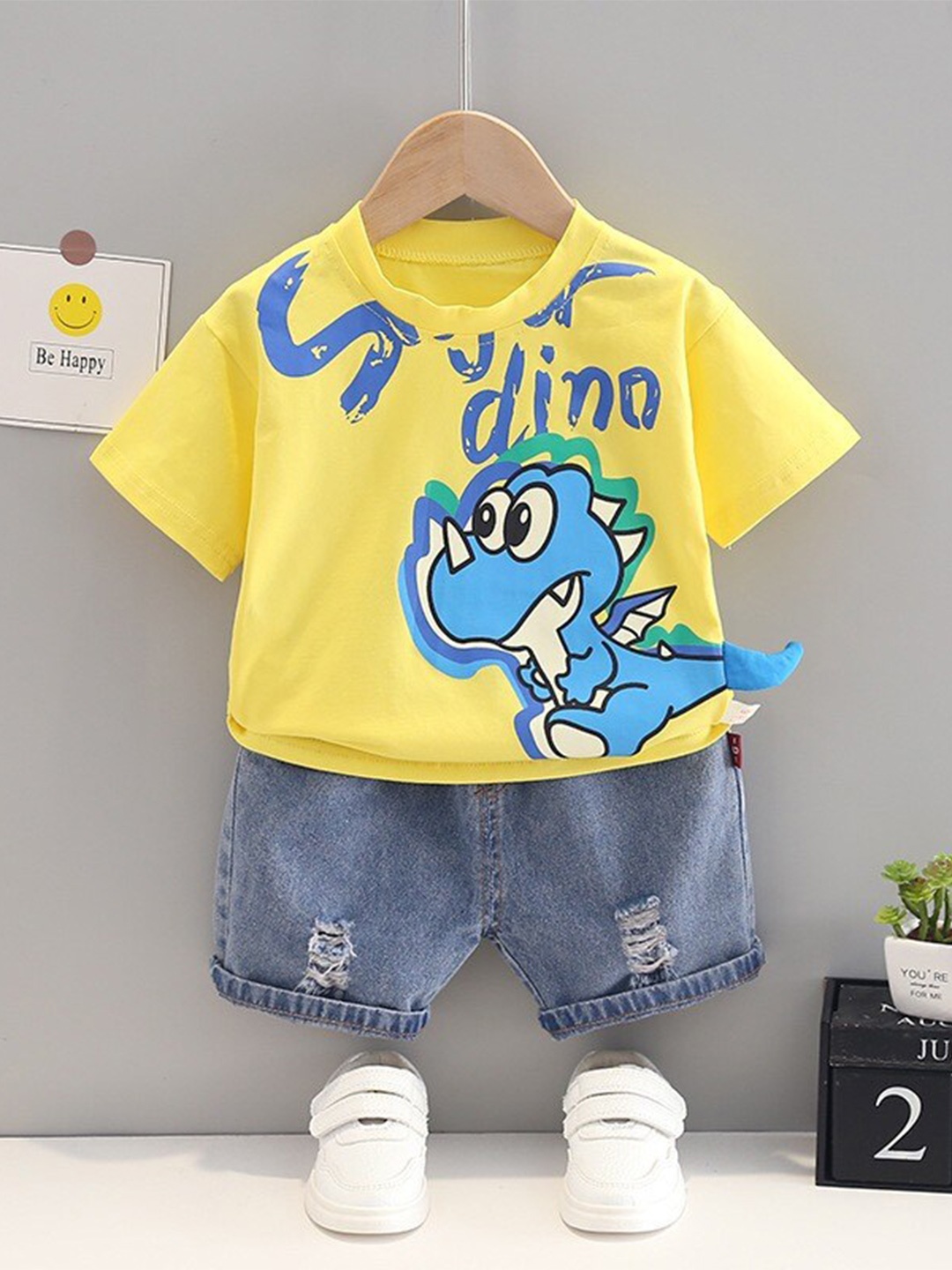 

Googo Gaaga Boys Printed T-shirt & Shorts Clothing Set, Yellow