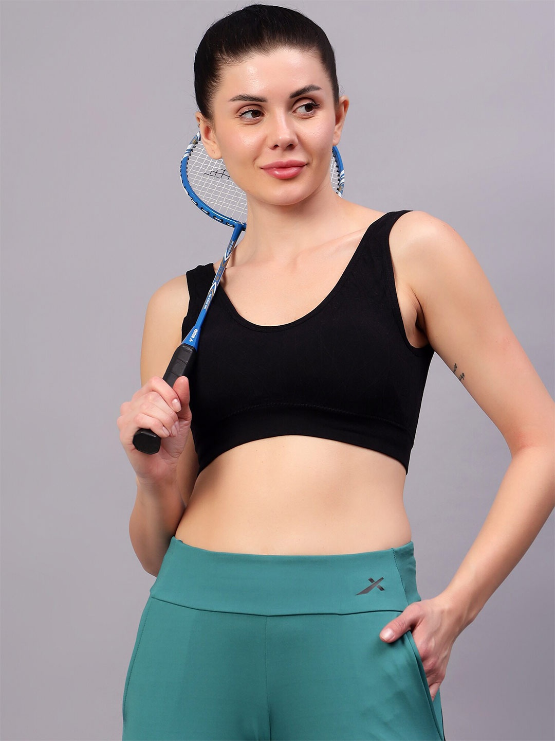 

BRACHY Full Coverage Removable Padding Workout Bra With All Day Comfort, Black