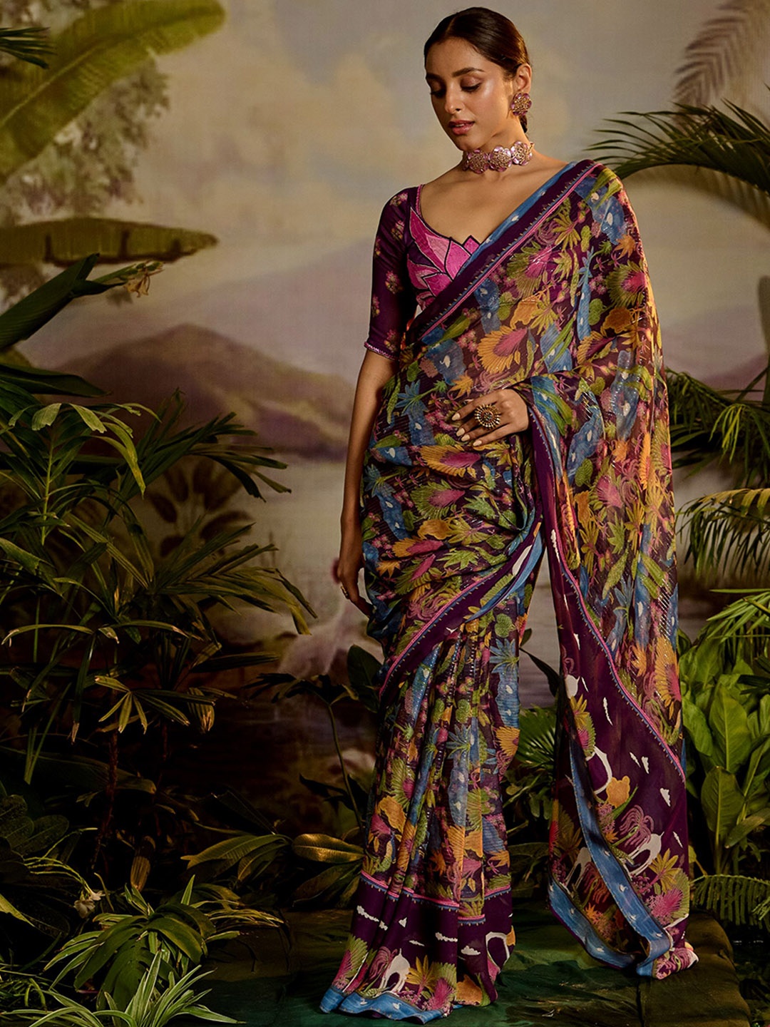 

Baise Gaba Floral Printed Saree, Purple