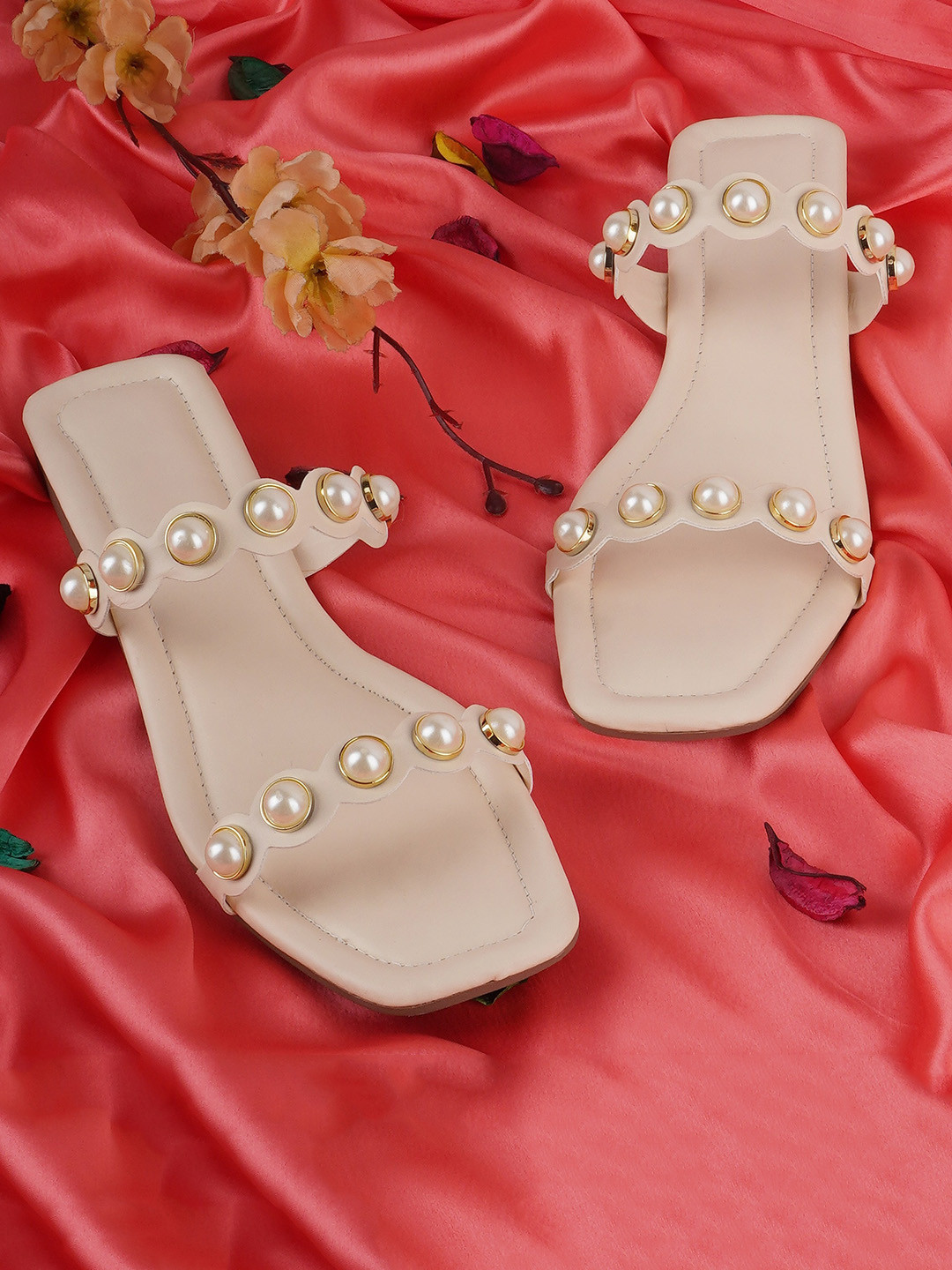 

BAESD Embellished Open Toe Flats, Off white