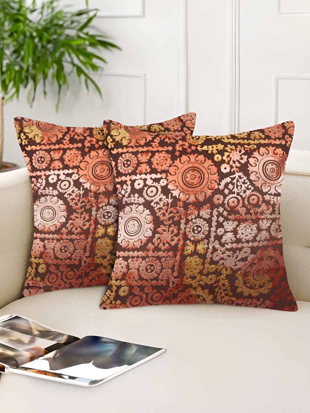 

Tesmare Brown & Rust 2 Pcs Ethnic Motifs Velvet Square Cushion Covers