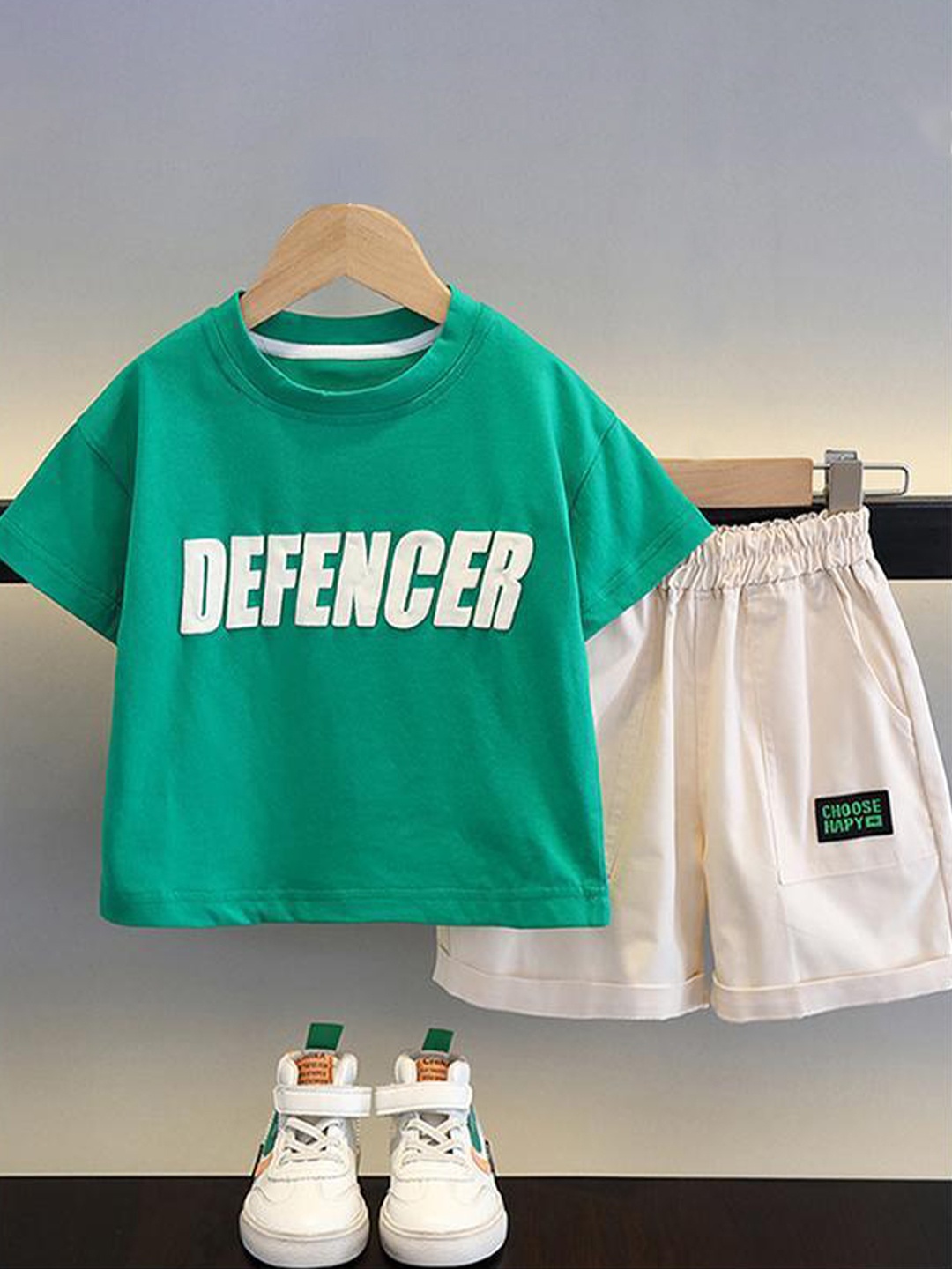 

StyleCast x Revolte Boys Green & White Round Neck Printed Top with Shorts