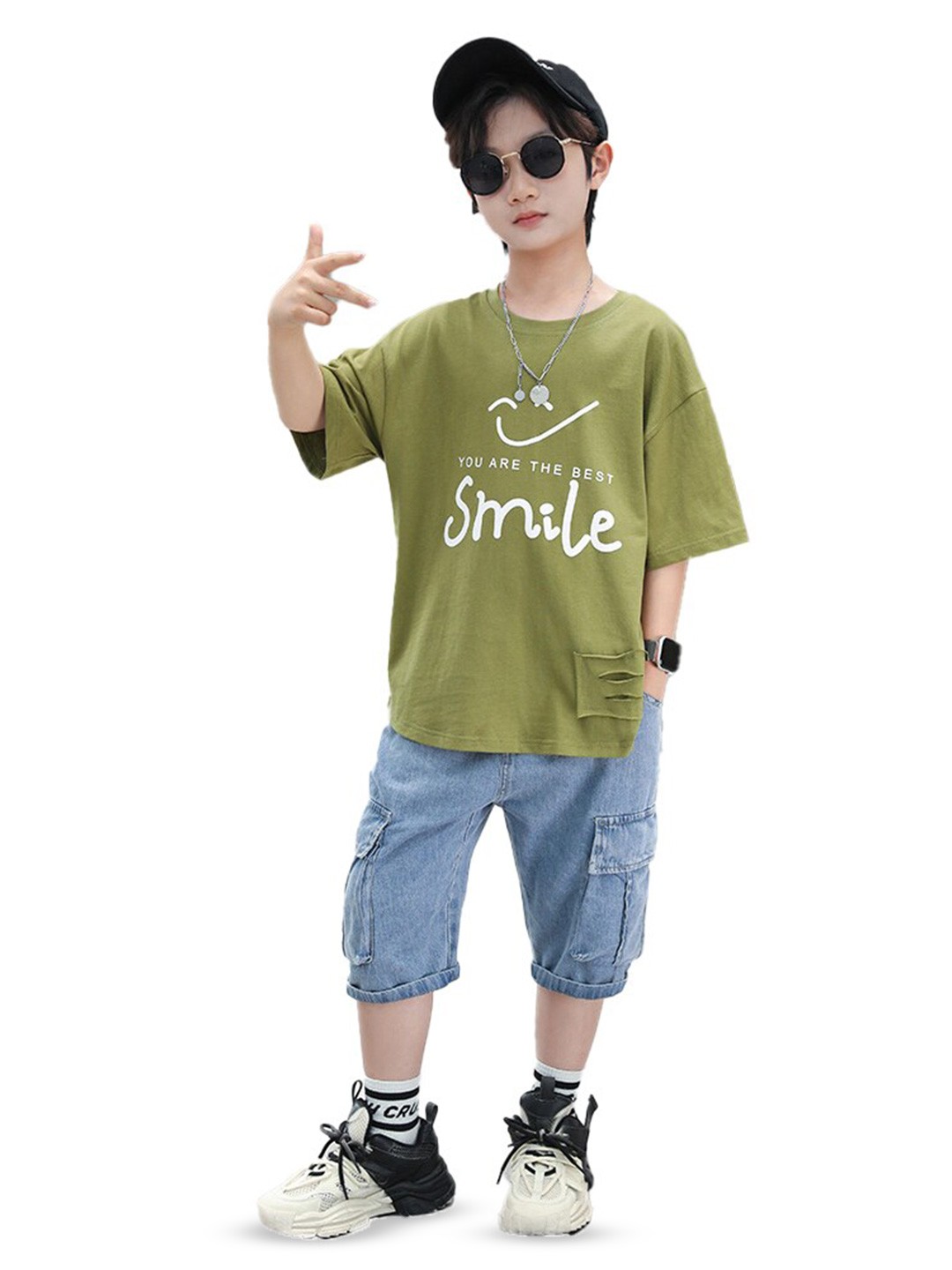 

StyleCast x Revolte Boys Green & Blue Printed Top with Capris