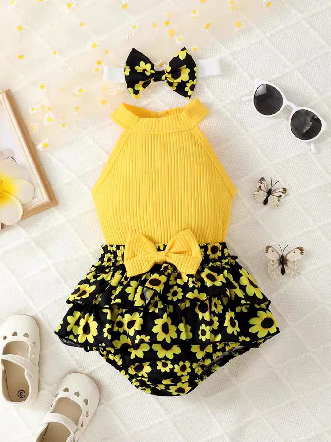 

StyleCast x Revolte Girls Yellow & Black High Neck Top with Shorts