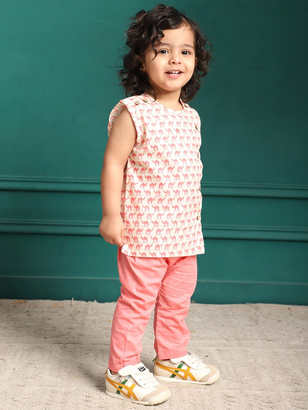 

Polka Tots Kids Printed Sleeveless Pure Cotton Kurta With Pyjama, Cream