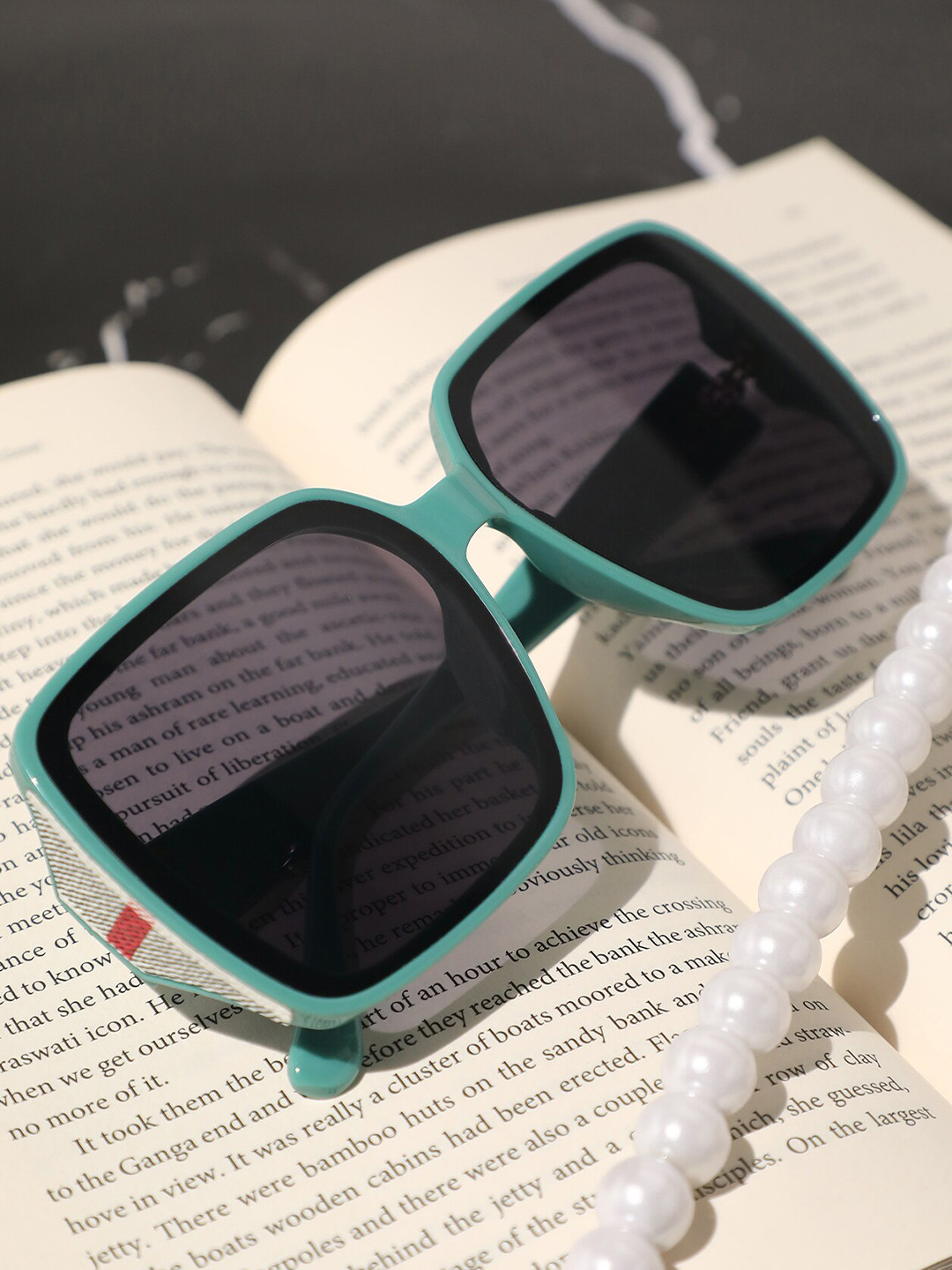 

LULU & SKY Women Wayfarer Sunglasses A7010, Green