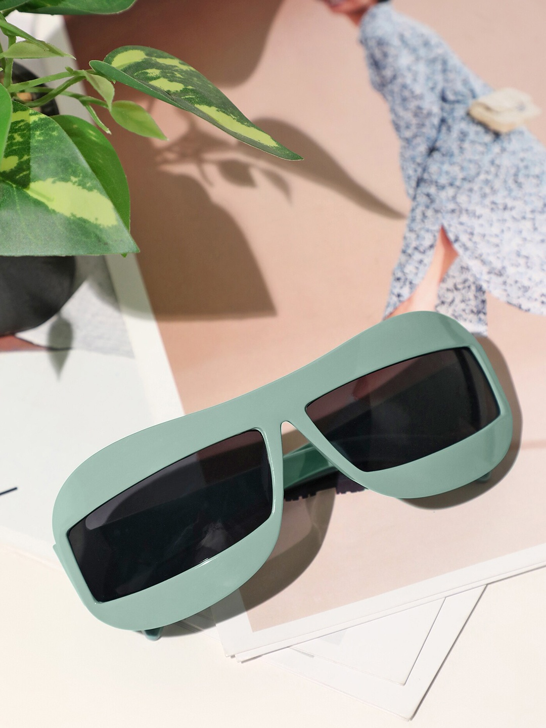

LULU & SKY Women Rectangle Sunglasses ST-9144, Black