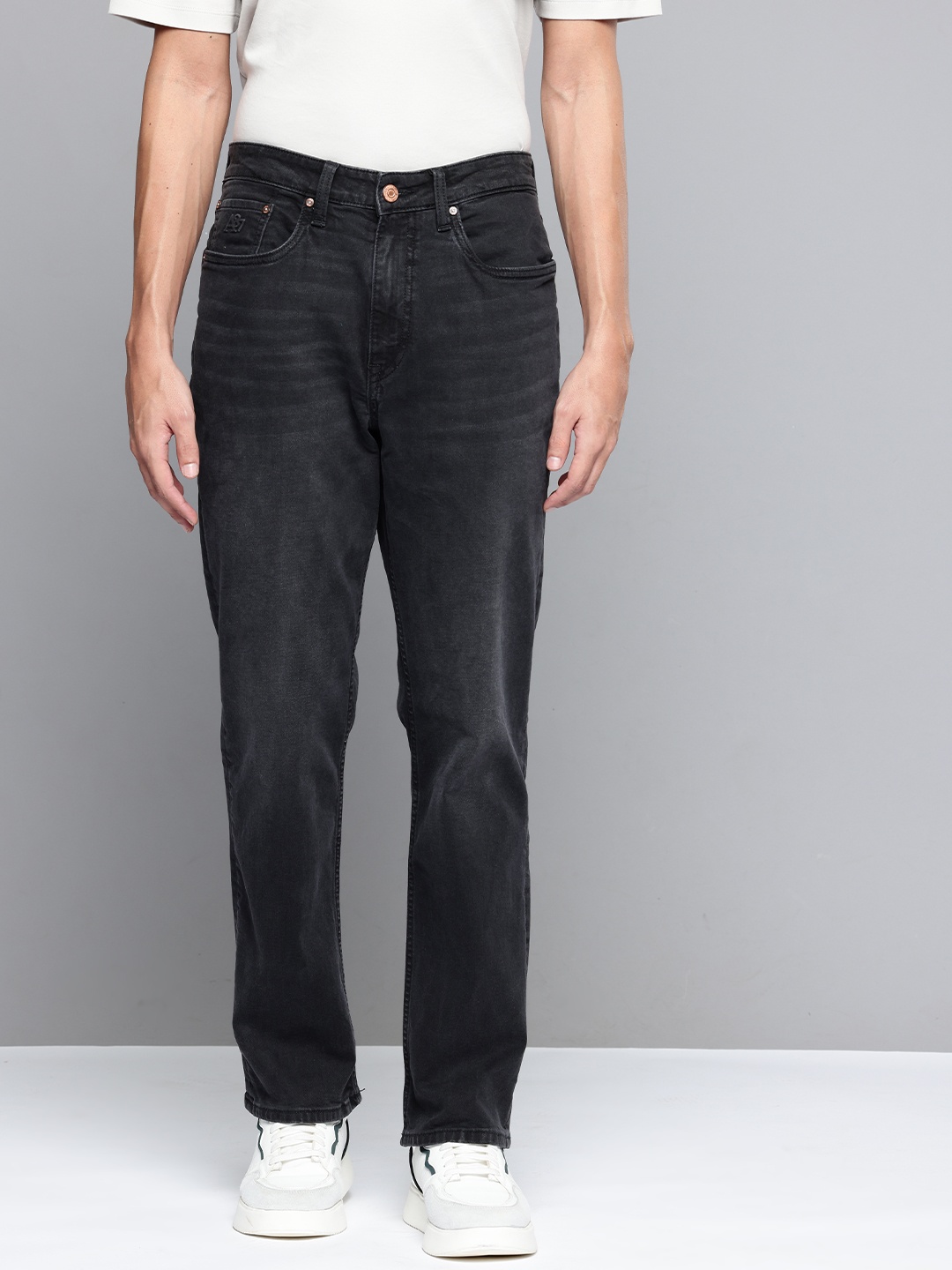 

Aeropostale Men Relaxed Fit Stretchable Jeans, Black