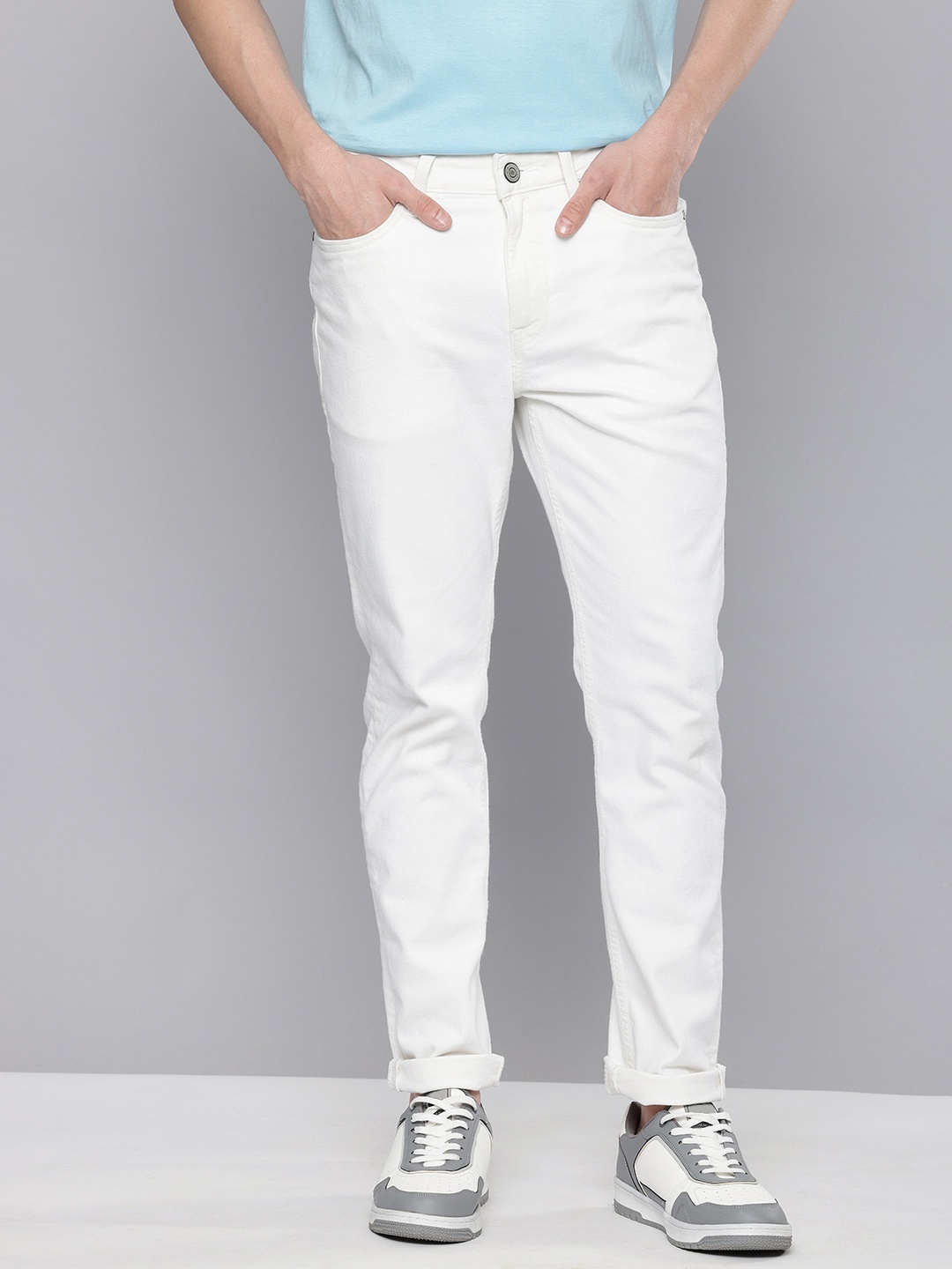 

Aeropostale Men Tapered Fit Stretchable Jeans, White