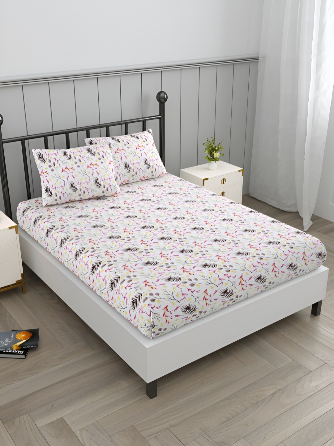 EverHOME White & Yellow Floral Cotton 160 TC Queen Bedsheet With 2 Pillow Covers