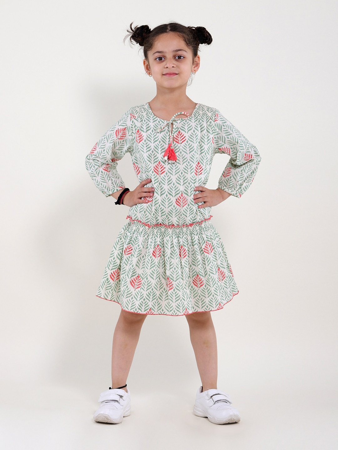 

My Little Lambs Girls Floral Print Cotton Tie-Up Neck Long Sleeves Fit & Flare Dress, Green