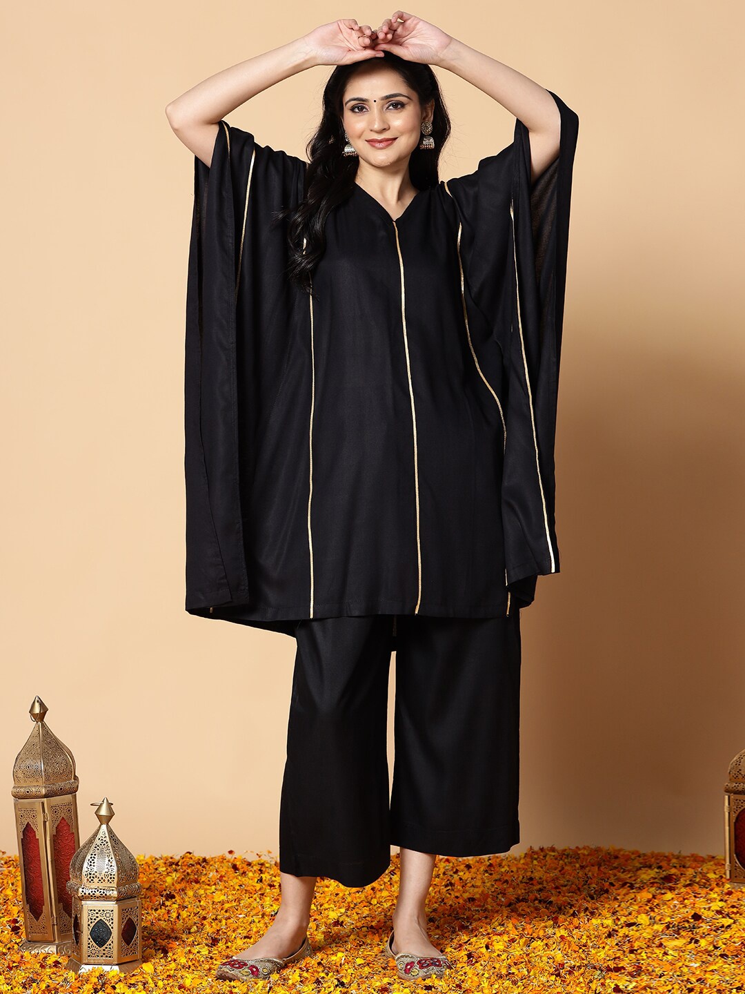 

LetsDressUp Striped Kaftan Kurti, Black