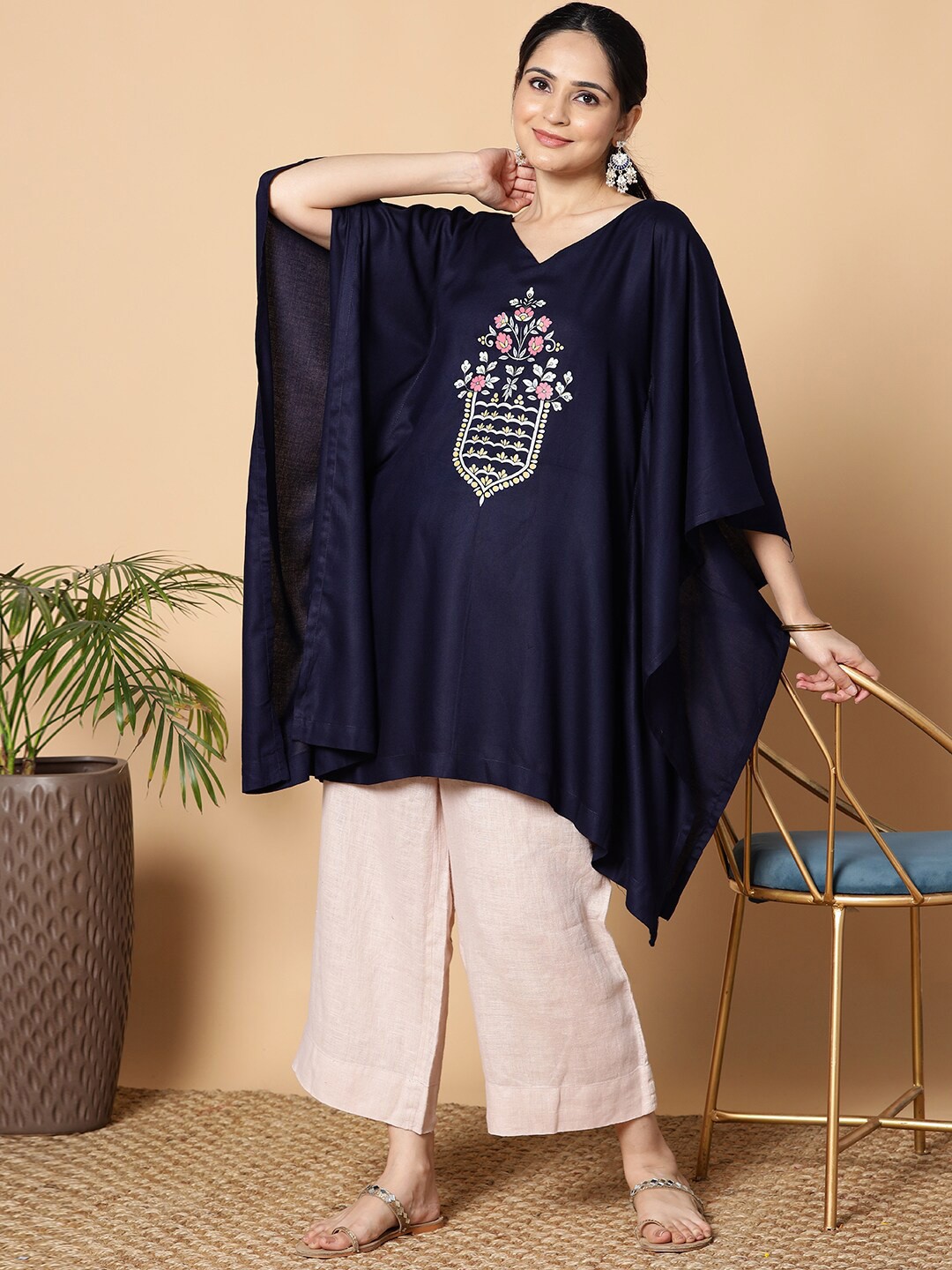

LetsDressUp Floral Printed V-Neck Kaftan Kurta, Navy blue