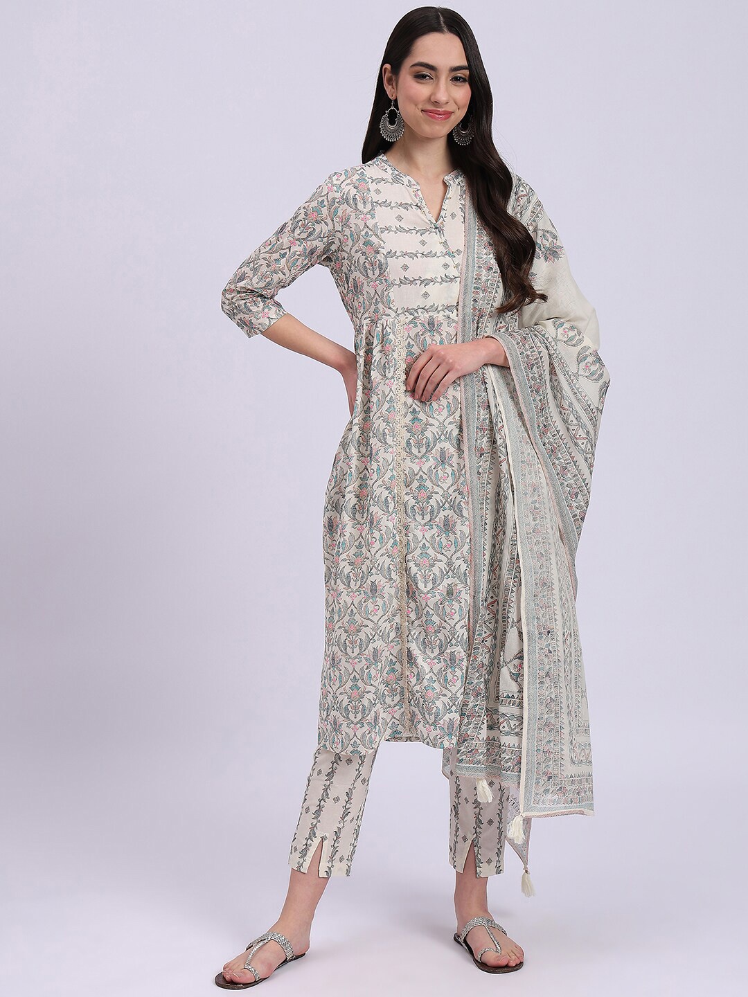 

Knitstudio Floral Printed Mandarin Collar Three-Quarter Sleeves Kurta Set, Beige