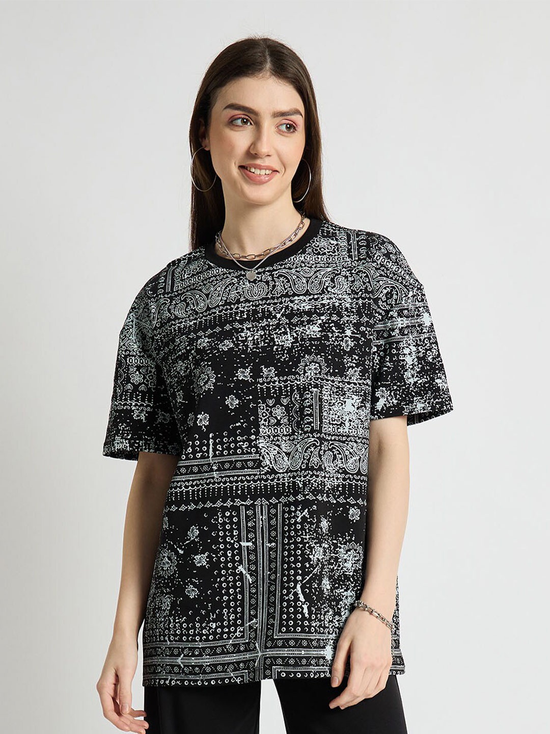 

EDRIO Abstract Printed Drop-Shoulder Sleeves Oversized Cotton T-shirt, Black