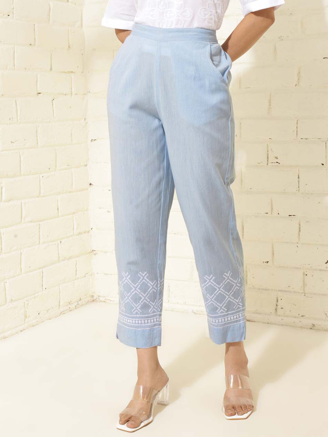 

Fabindia Women Tapered Fit Cropped Cotton Chikankari Trousers, Blue