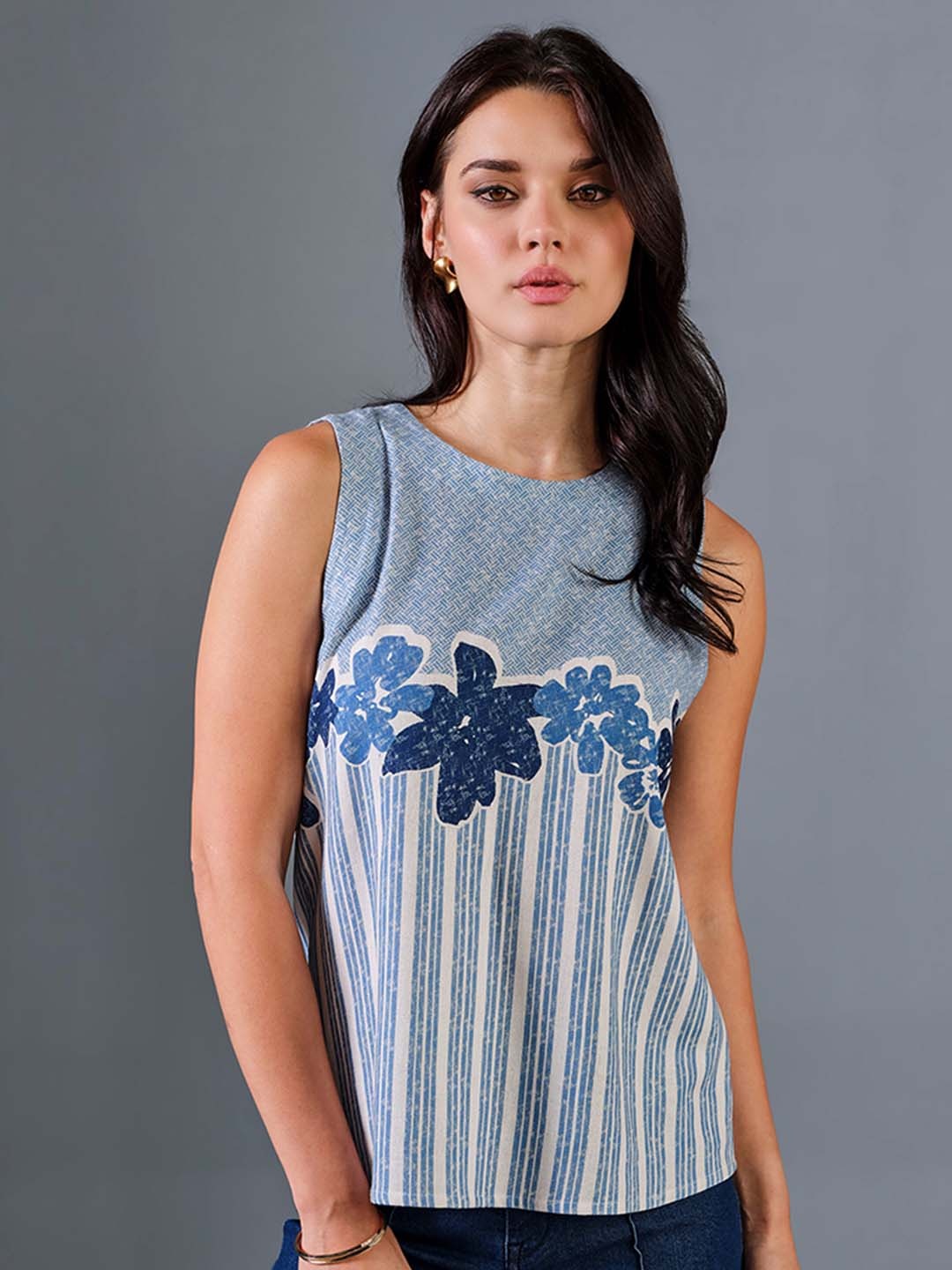 

AND Abstract Printed Halter Neck Sleeveless Casual Top, Blue