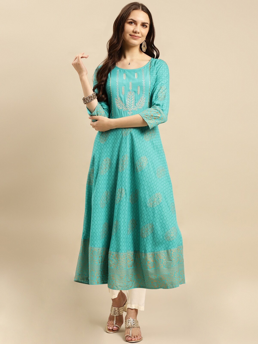 

Rangita Floral Printed Regular Gotta Patti Kurta with Trousers, Green