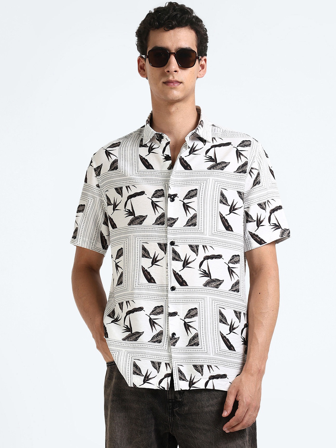 

Flying Machine Conversational Printed Casual Shirt, White