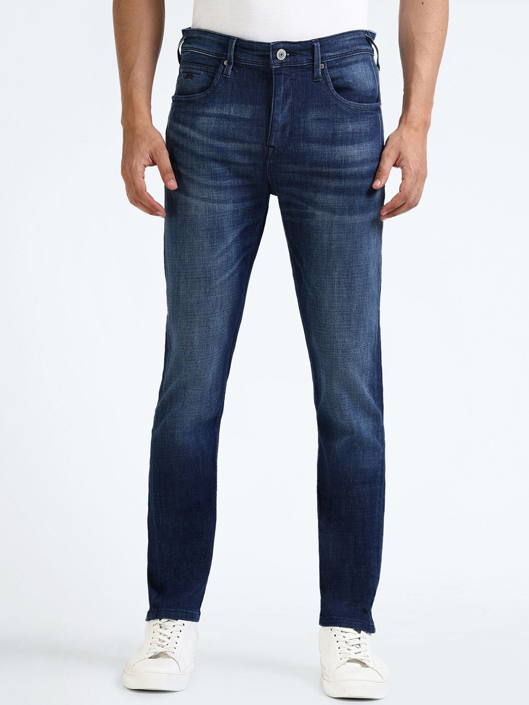 

Flying Machine Men Tapered Fit Clean Look Heavy Fade Stretchable Jeans, Blue