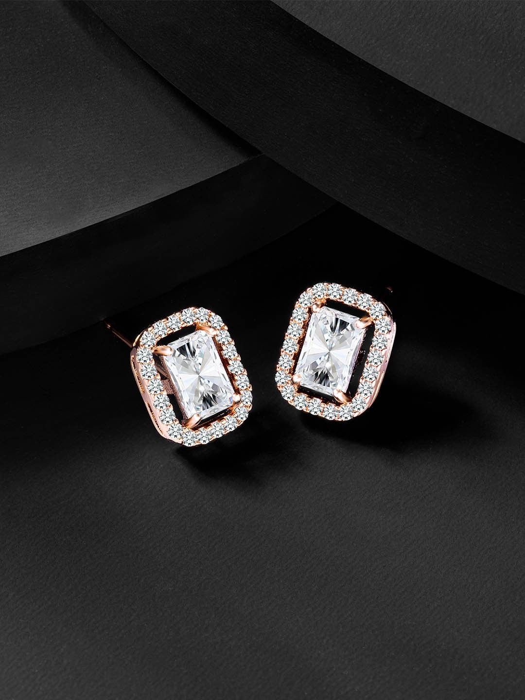 

Peora Contemporary Studs Earrings, Rose gold