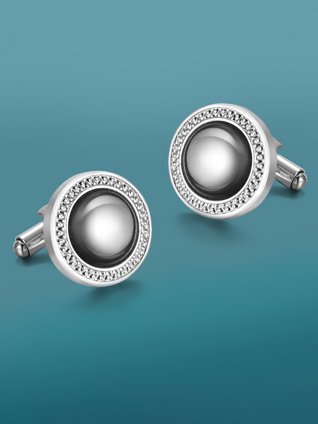 

Peora Silver Plated Cufflink
