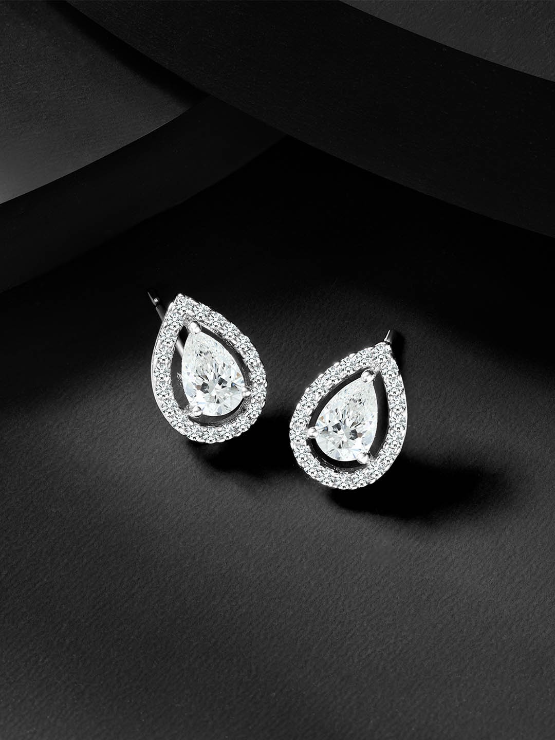 

Peora Contemporary Studs Earrings, Silver