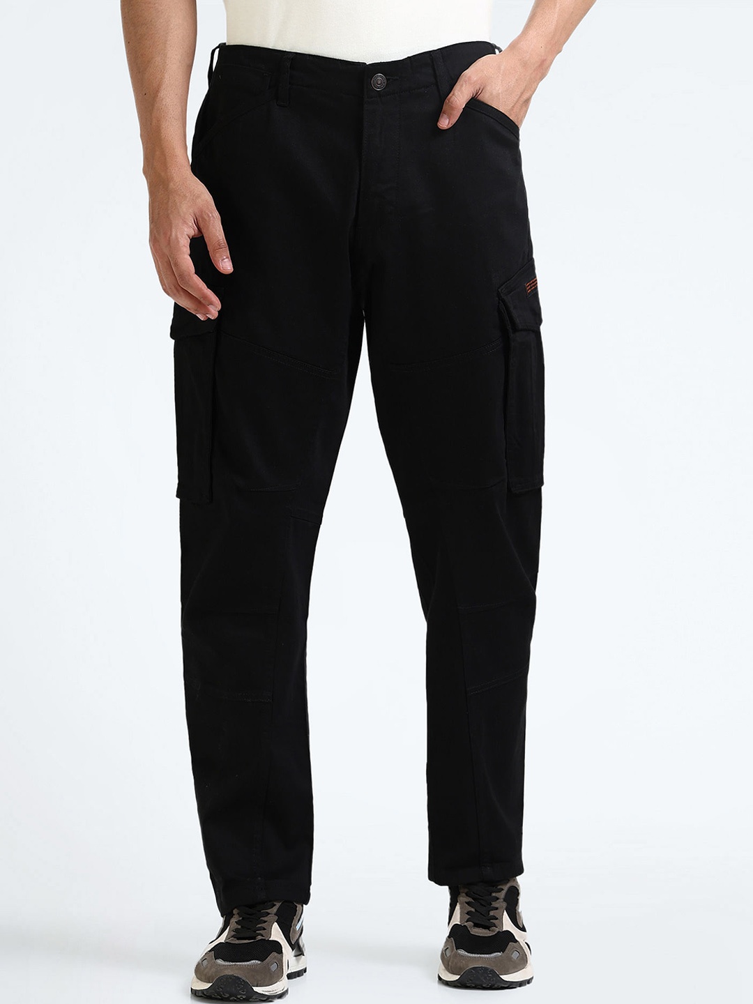 

Flying Machine Men Slim Fit Cotton Cargos Trousers, Black