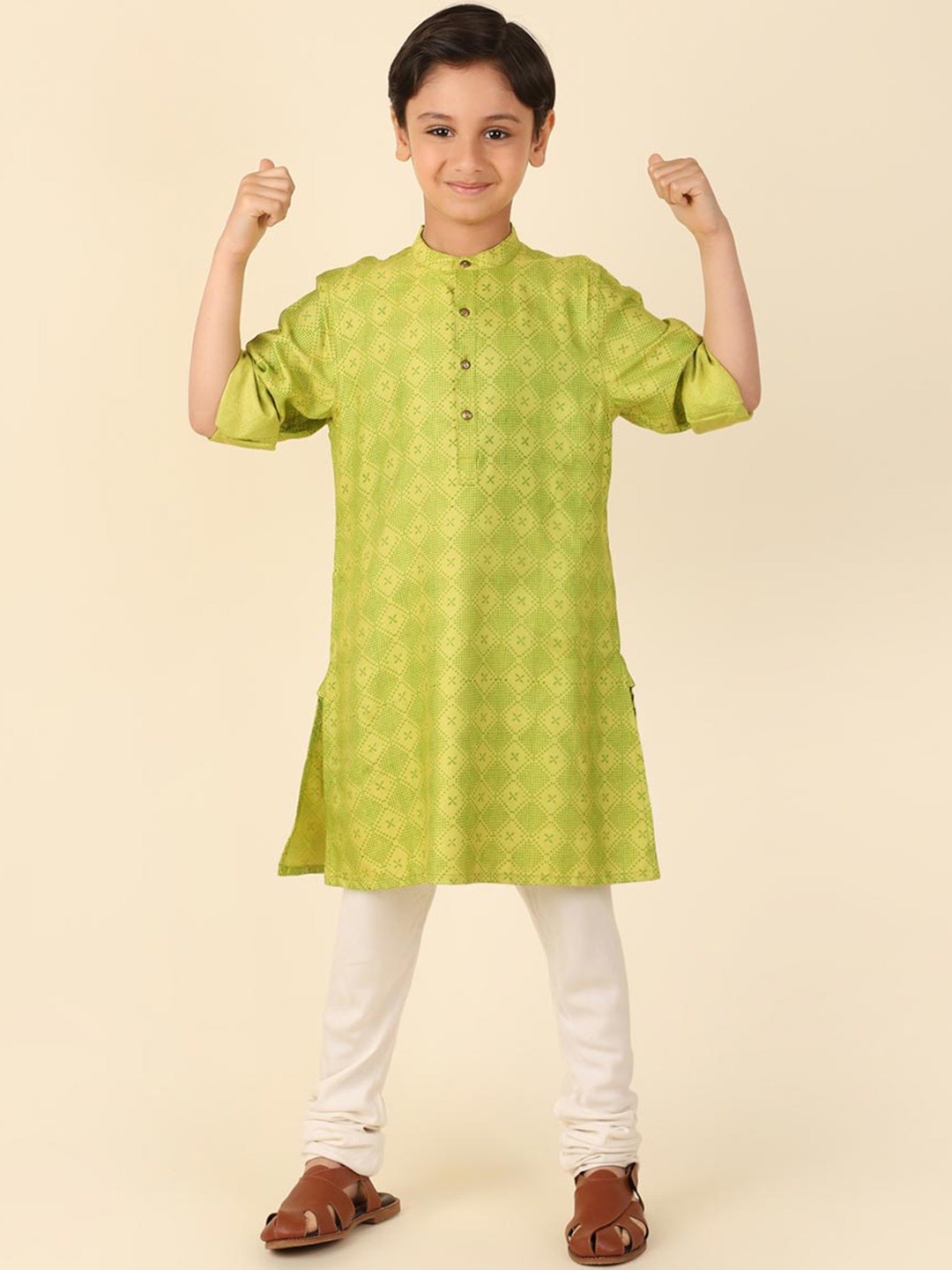 

Fabindia Boys Ethnic Motifs Block Printed Band Collar Roll-Up Sleeves Straight Kurta, Green