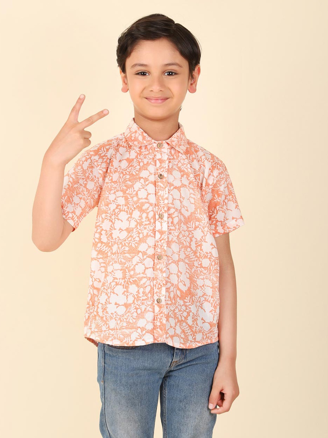 

Fabindia Boys Floral Printed Spread Collar Short Sleeves Cotton Casual Shirt, Peach