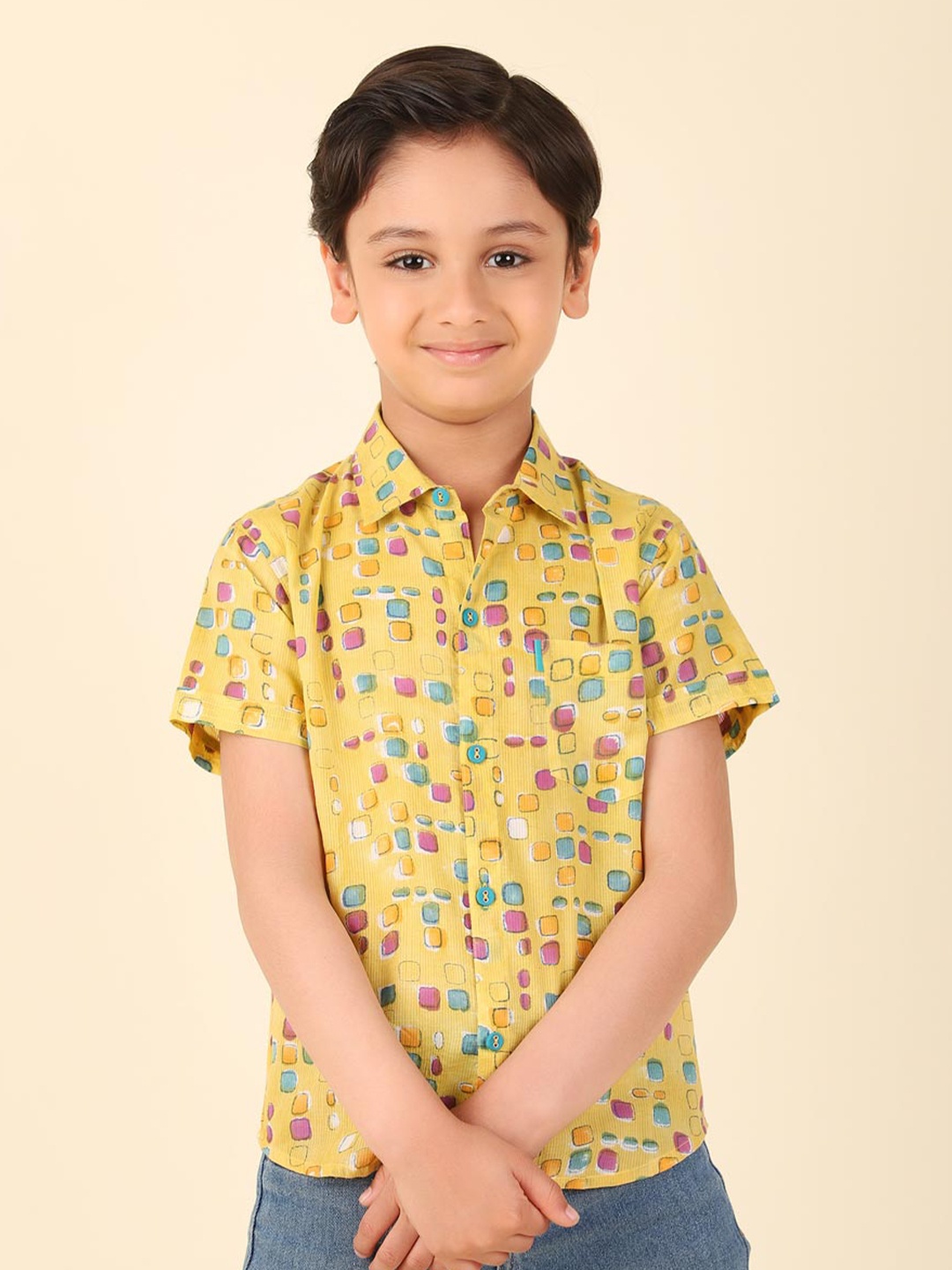 

Fabindia Boys Abstract Printed Spread Collar Short Sleeves Cotton Casual Shirt, Yellow