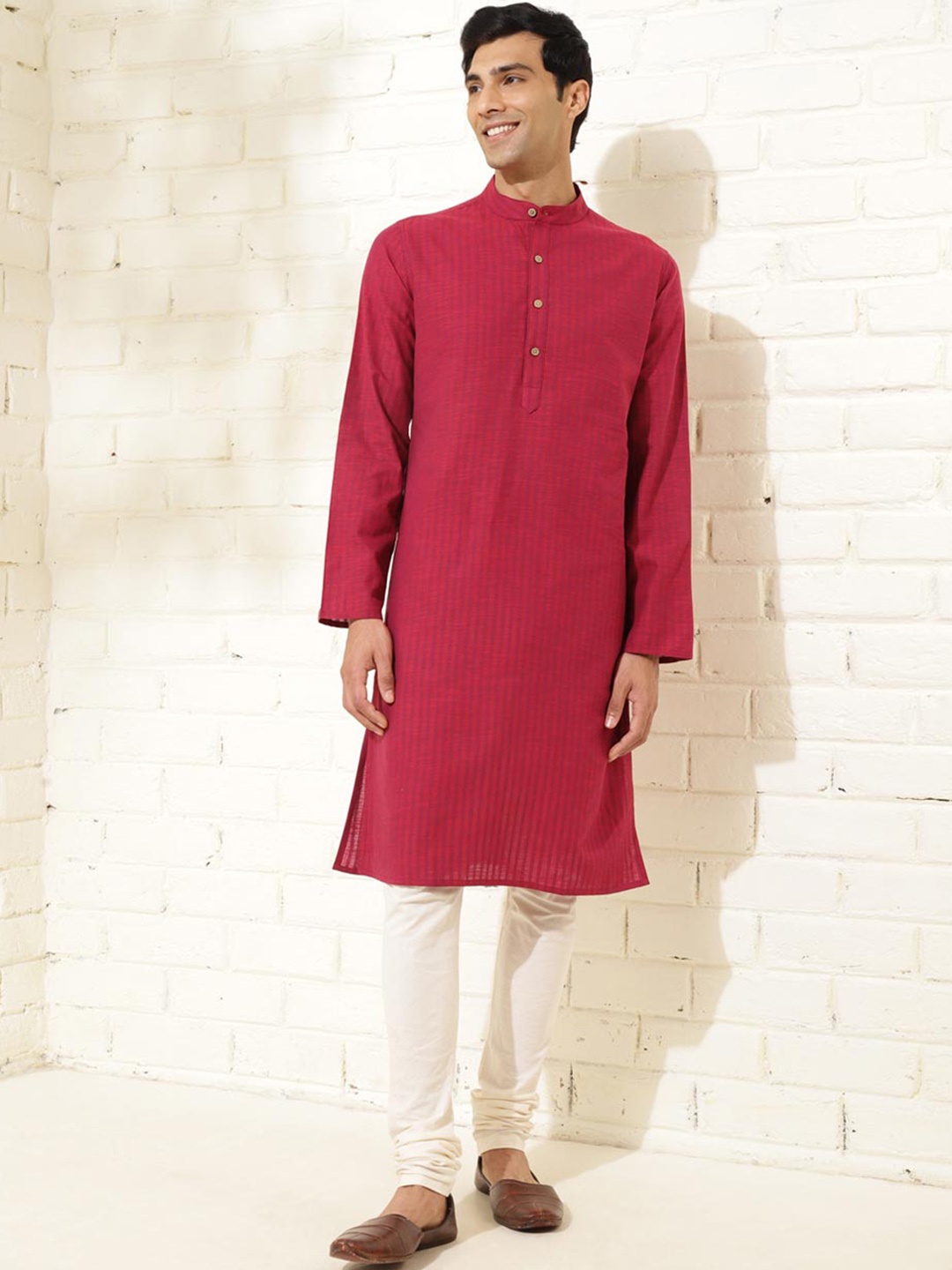 

Fabindia Striped Pure Cotton Straight Kurta, Magenta