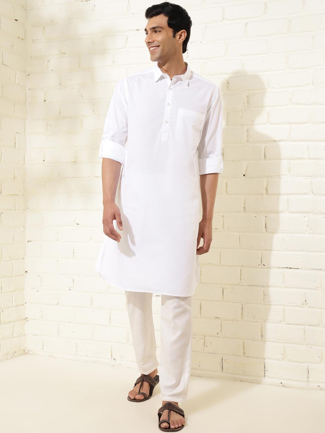 

Fabindia Shirt Collar Roll-Up Sleeves Cotton Pathani Kurta, White