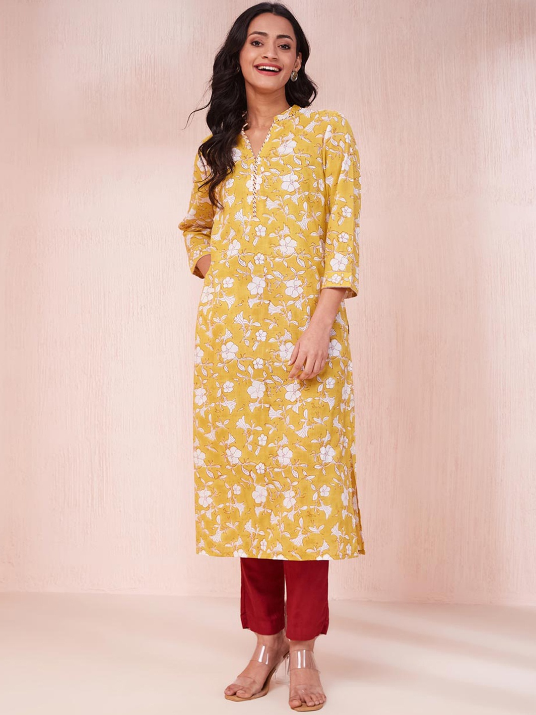 

Fabindia Floral Printed Mandarin Collar Cotton Straight Kurta, Yellow