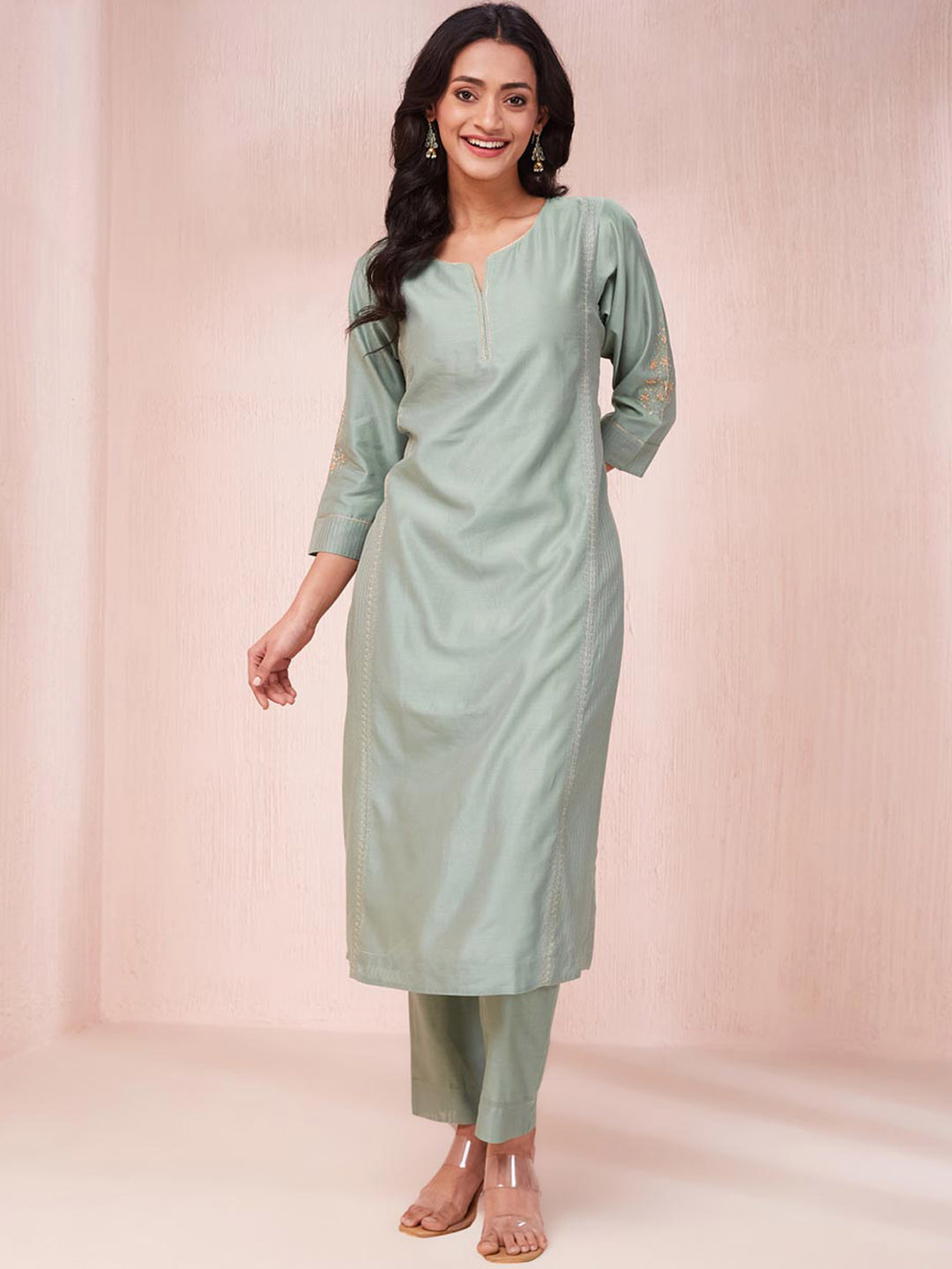

Fabindia Embroidered Panelled Cotton Silk Straight Kurta With Trouser, Green