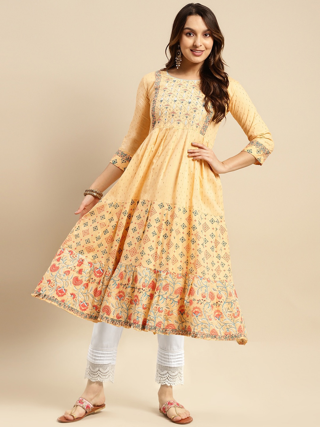 

Rangita Ethnic Motifs Embroidered Regular Thread Work Pure Cotton Kurta with Trousers, Beige