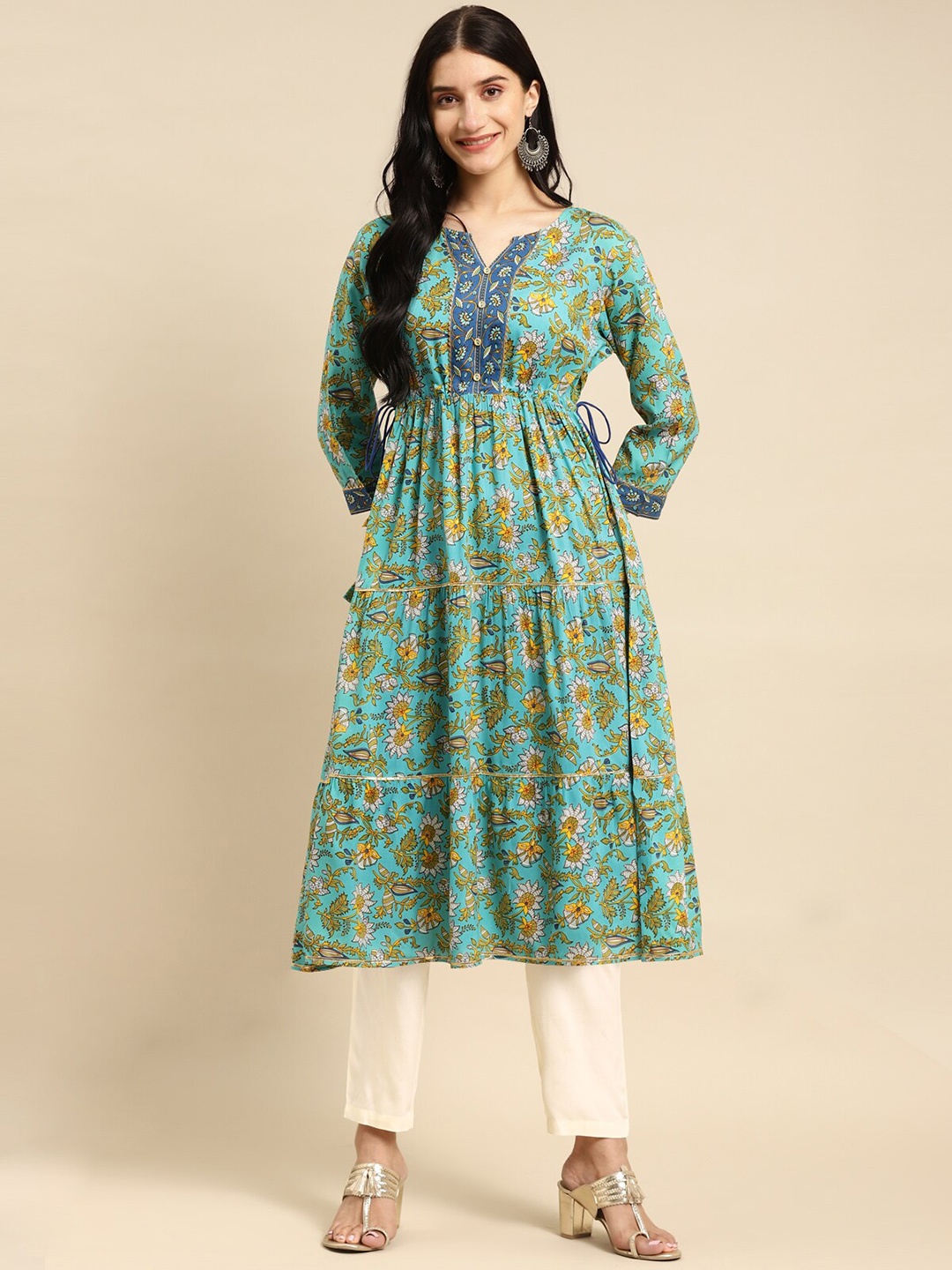 

Rangita Floral Printed Tiered Gotta Patti Kurta with Trousers, Green