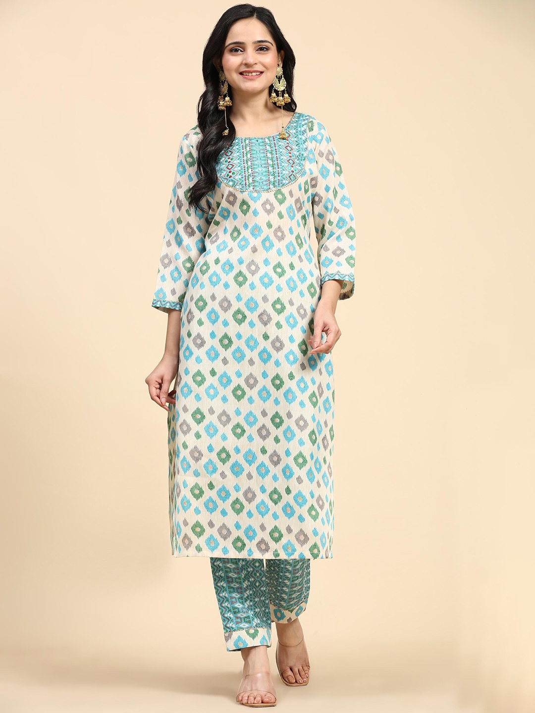 

Trendmalls Geometric Printed Round Neck Straight Kurta With Trousers, Turquoise blue