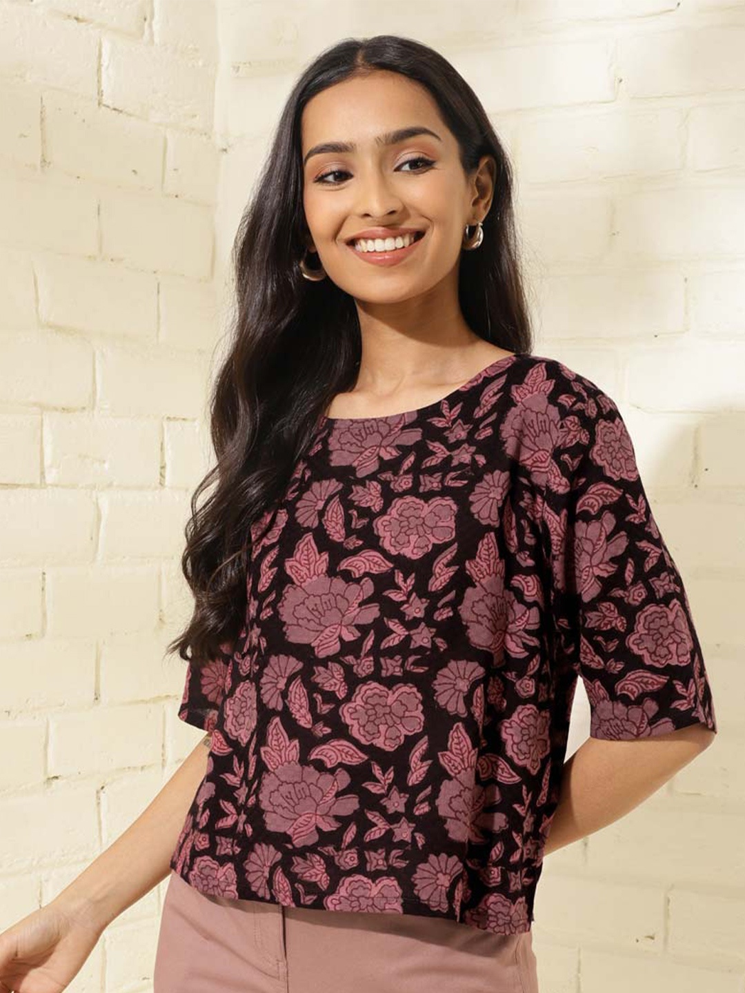 

Fabindia Floral Printed Round Neck Cotton Top, Black