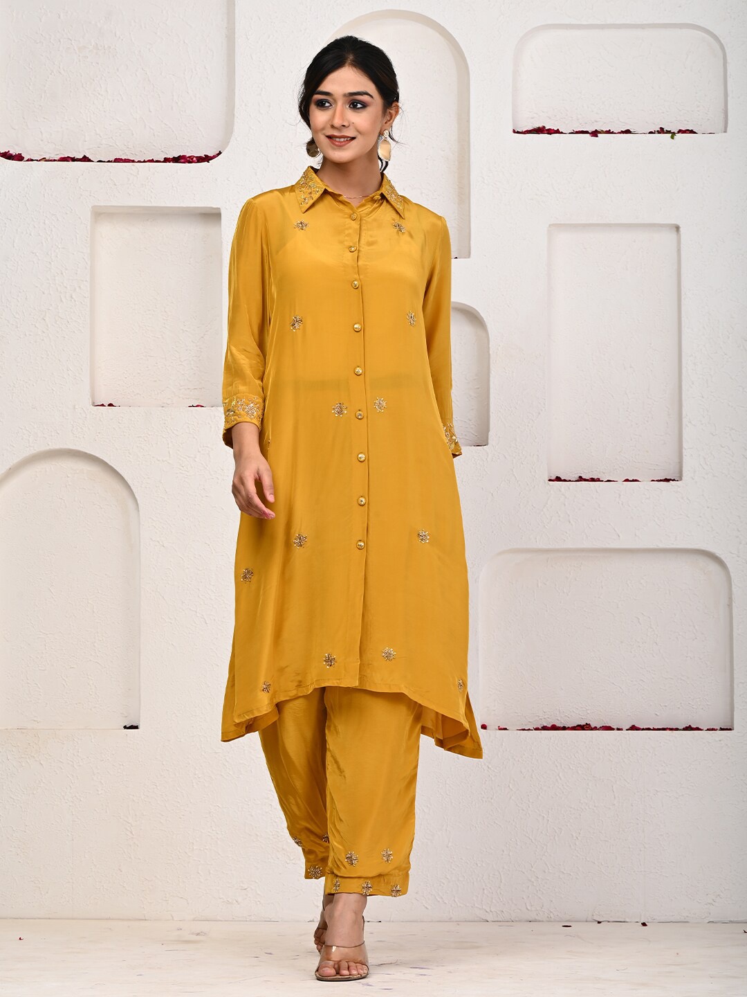 

ARAVALII Embroidered Shirt Collar Pure Silk Tunic With Trousers, Gold