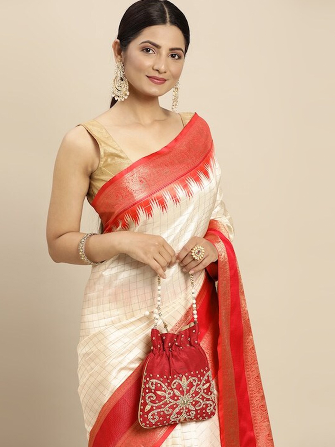 

PATLIPALLU Checked Zari Banarasi Saree, White