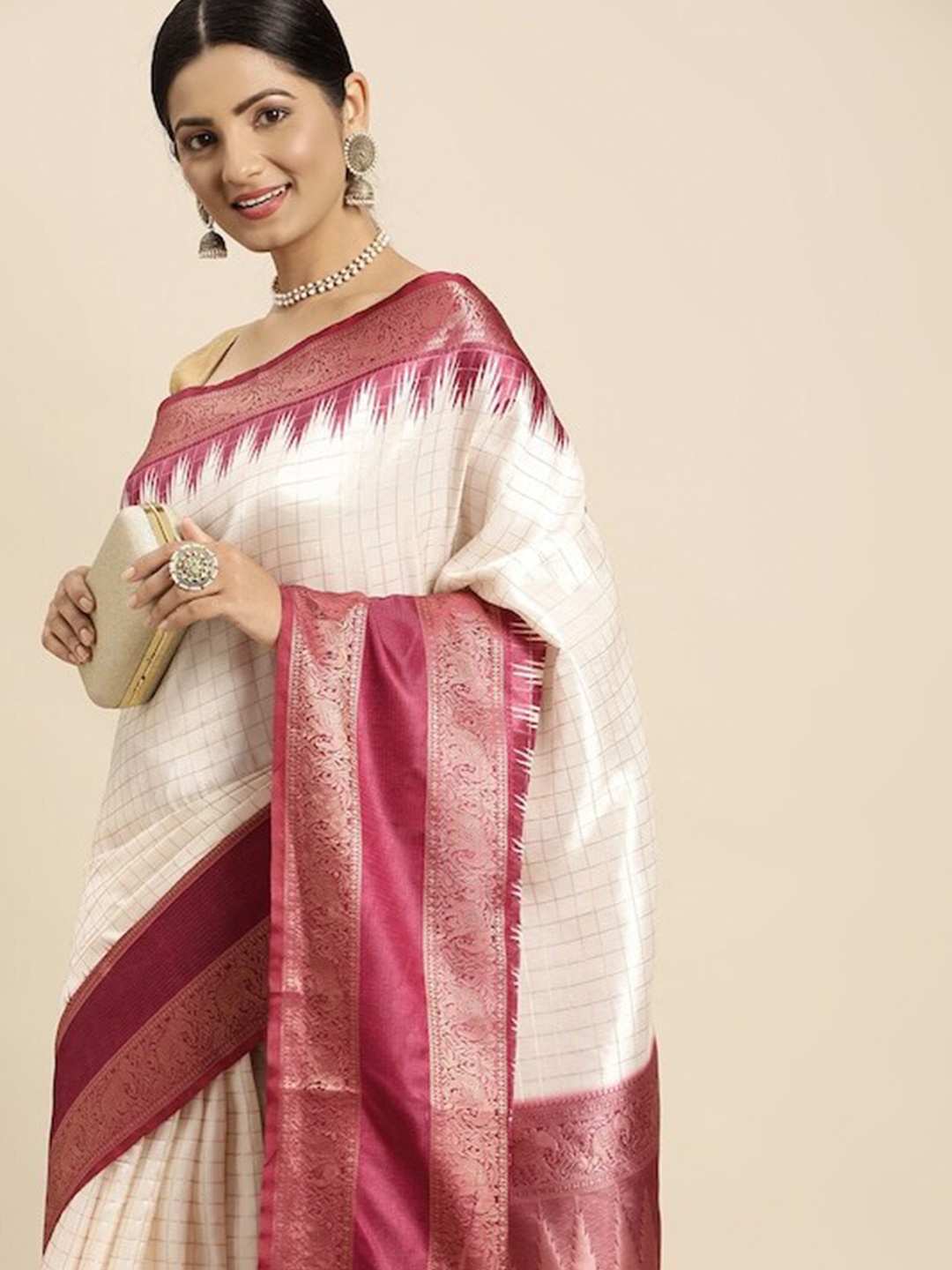 

PATLIPALLU Checked Zari Banarasi Saree, Maroon