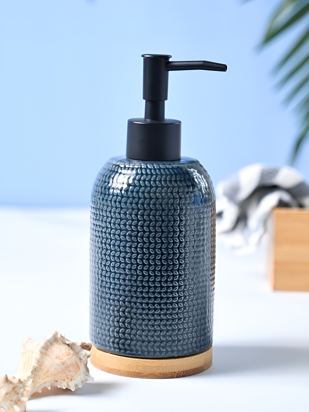 

MARKET99 Black & Green Textured Glossy Contemporary Soap Dispenser 340 ml