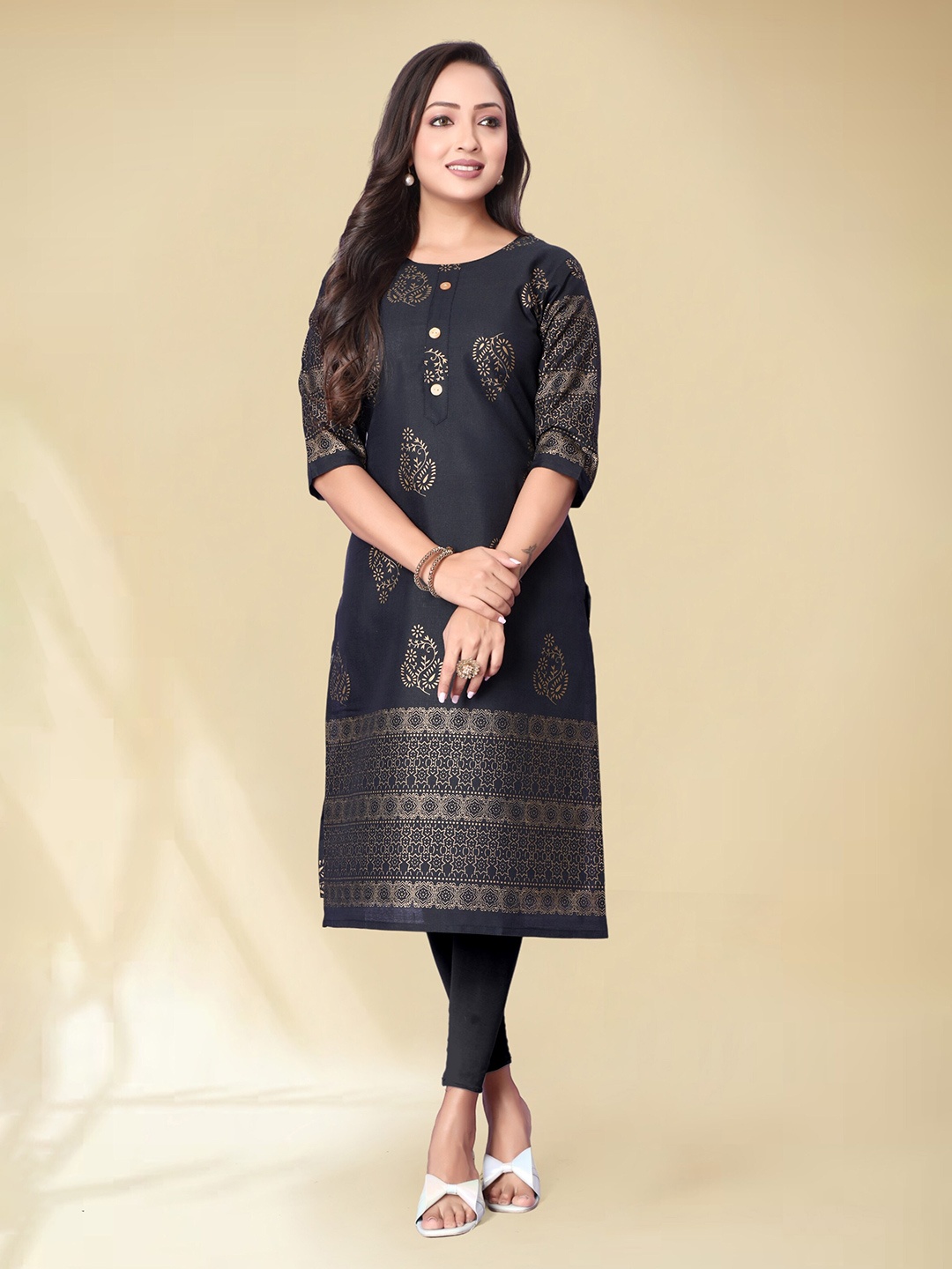 

Anouk Black Ethnic Motifs Printed Round Neck Straight Kurta