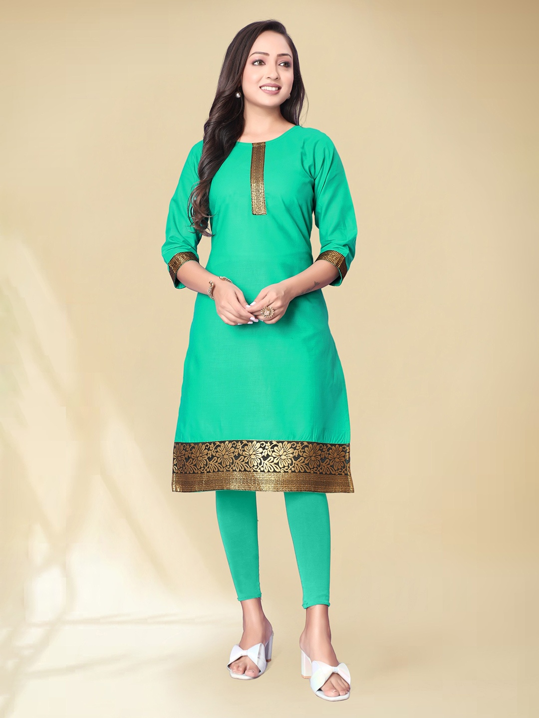 

Anouk Yoke Design Round Neck Three-Quarter Sleeves Straight Kurta, Green